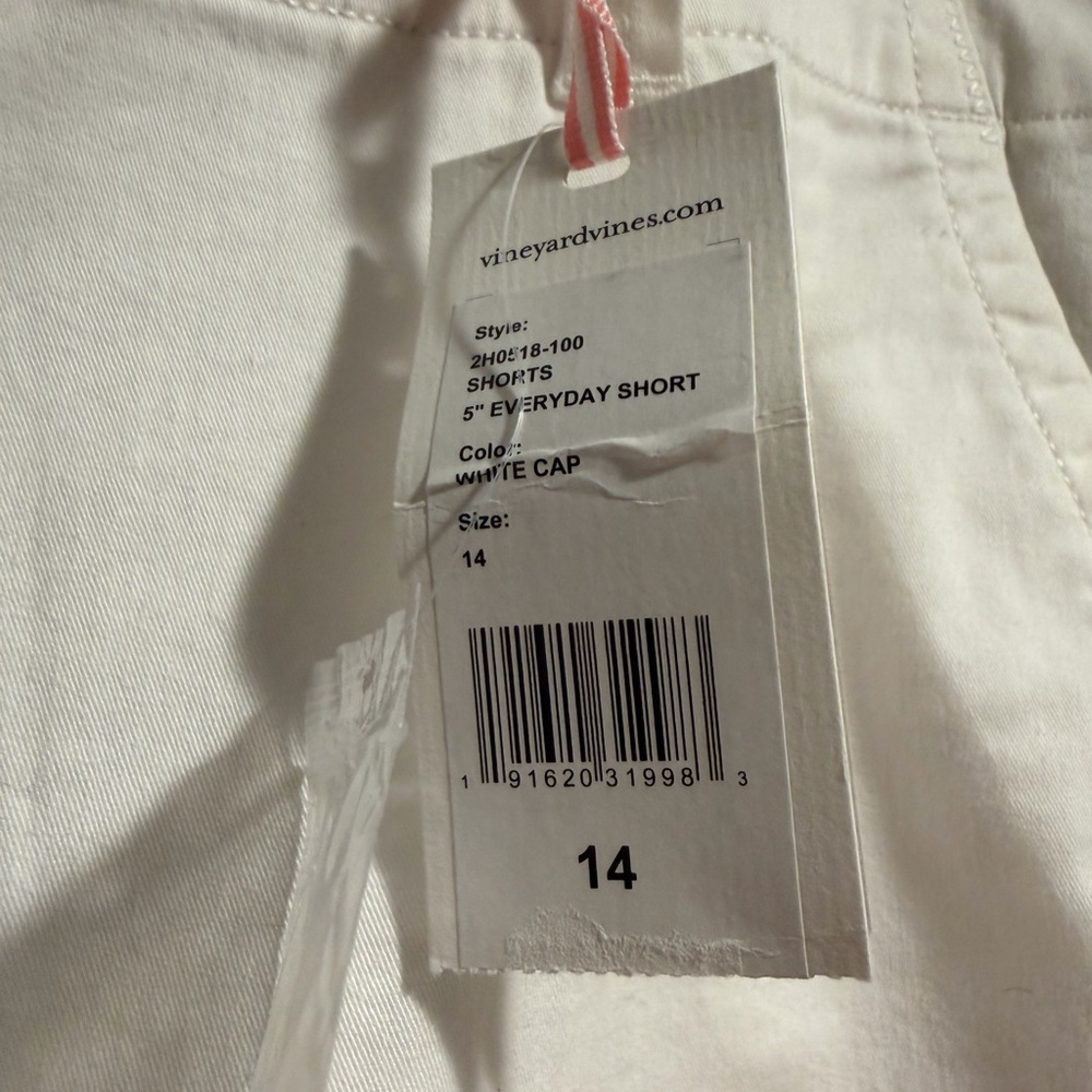 Vineyard Vines Everyday Shorts 5” - Picture 4 of 4
